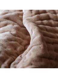 Voyage Haze Velvet Throw in Coral, Size 140x220cm - thumbnail 4