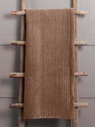 Voyage Haze Velvet Throw in Coral, Size 140x220cm - thumbnail 2