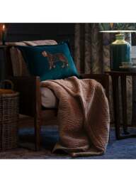 Voyage Haze Velvet Throw in Coral, Size 140x220cm - thumbnail 3