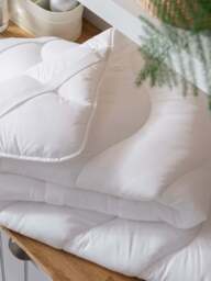 The Fine Bedding Company Spundown Mattress Enhancer in White, Size Single - thumbnail 2