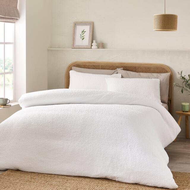 Catherine Lansfield Crinkle Seersucker Duvet Cover Set - image 1