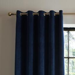 Catherine Lansfield Super Thermal Blackout Matt Velour Eyelet Curtains - thumbnail 3