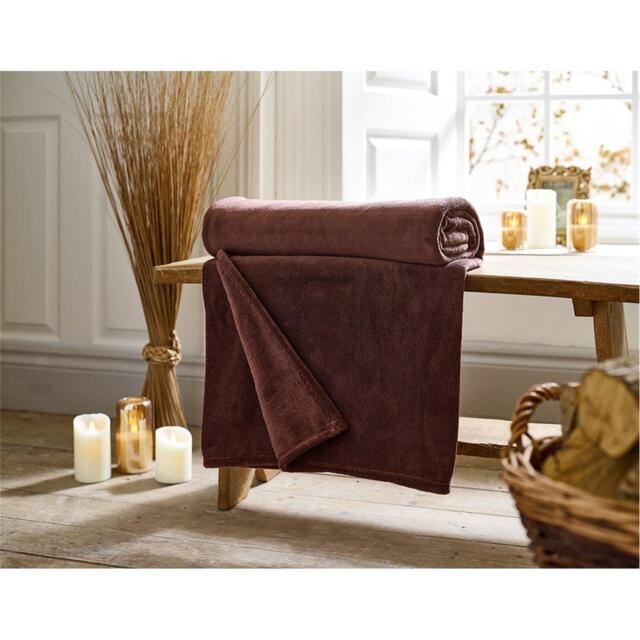 Deyongs Snuggle Throw - 140x180cm - image 1