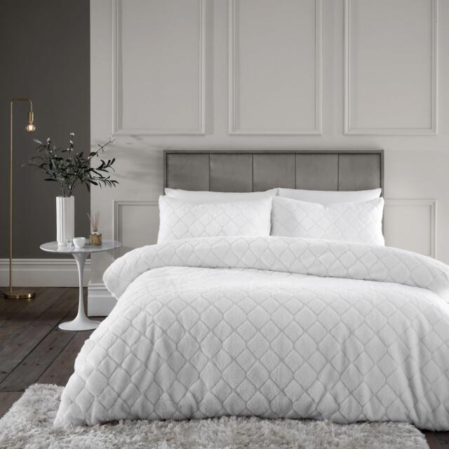 Catherine Lansfield Cosy Diamond Faux Fur Duvet Cover Set - image 1