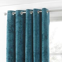 Paoletti Verona Crushed Velvet Eyelet Curtains - thumbnail 2