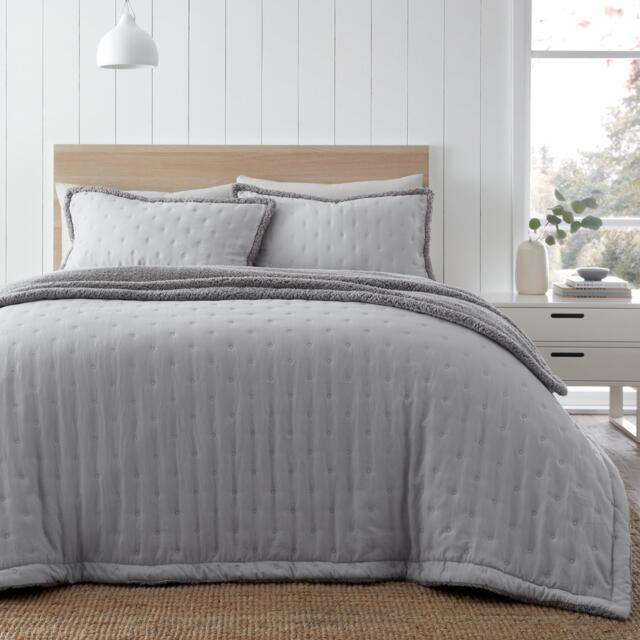Catherine Lansfield Cosy Nori Soft Sherpa Bedspread - image 1