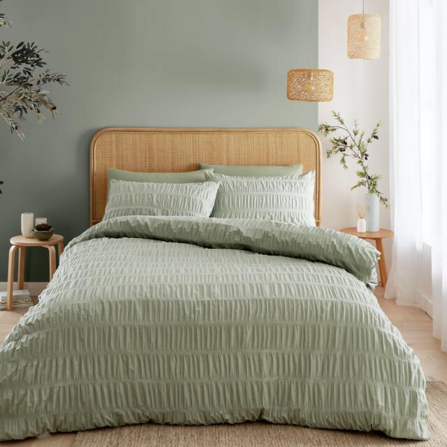 Catherine Lansfield Seersucker Duvet Cover Set - image 1