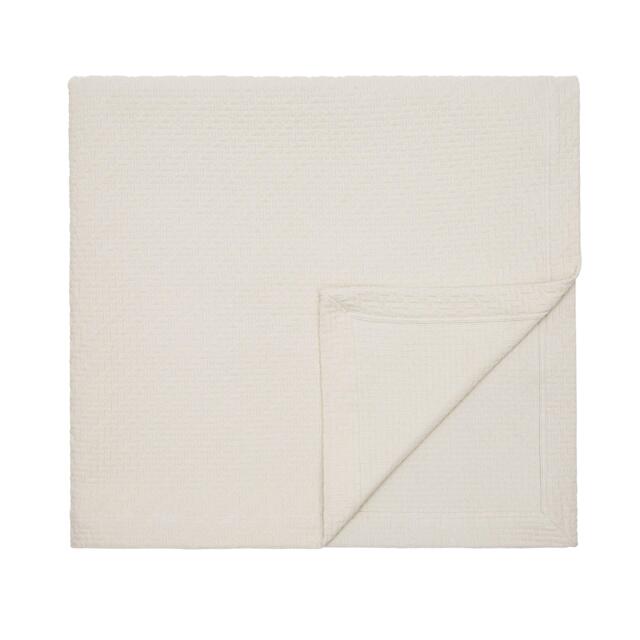 Bedeck of Belfast Andaz Bedspread - image 1