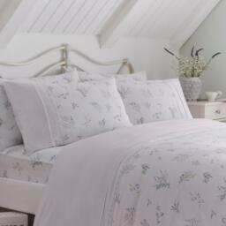 Dreams and Drapes Chloe Botanicals Duvet Cover Set in Lilac - thumbnail 2