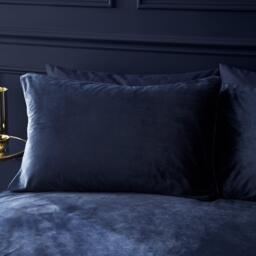 Catherine Lansfield Kingsley Soft Matt Velvet Duvet Cover Set - thumbnail 2