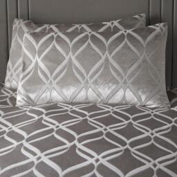 Soiree Belfort Velvet Ogee Duvet Cover Set in Slate - thumbnail 3