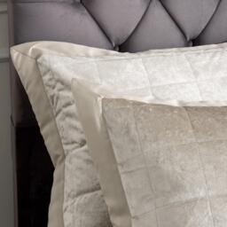 Catherine Lansfield Crushed Velvet Quilted Pillow sham Pair - thumbnail 2