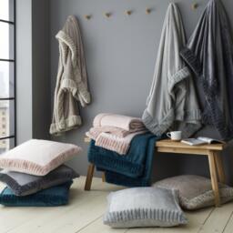 Catherine Lansfield Velvet And Faux Fur Soft Touch Blanket Throw - thumbnail 5