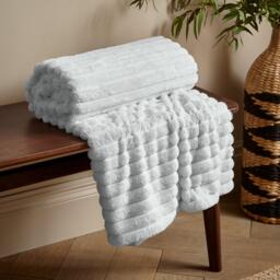 Catherine Lansfield Cosy Ribbed Faux Fur Soft Blanket Throw - thumbnail 1