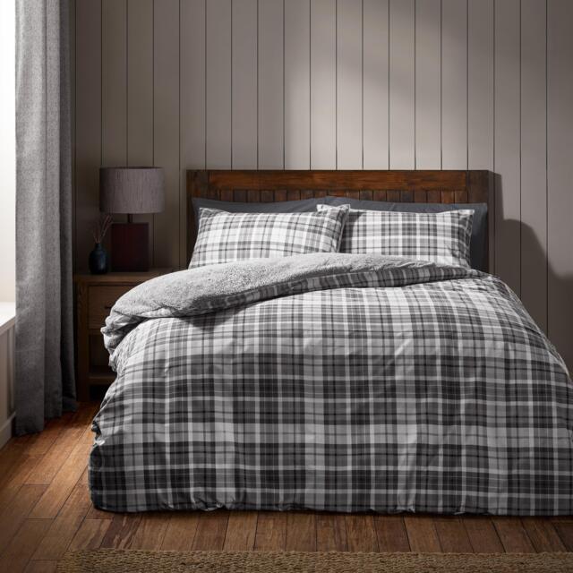 Catherine Lansfield Cosy Sherpa Check Duvet Cover Set