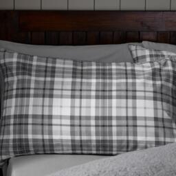 Catherine Lansfield Cosy Sherpa Check Duvet Cover Set - thumbnail 2