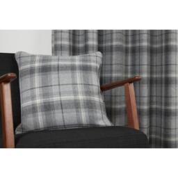 Sundour Carnoustie Tartan Eyelet Curtains - thumbnail 3
