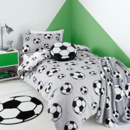 Catherine Lansfield Cosy Football Fleece Blanket Throw - thumbnail 2