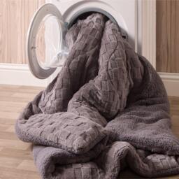 Downland Luxury Chunky Waffle Coverless Duvet - thumbnail 4