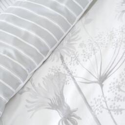 Catherine Lansfield Meadowsweet Floral Reversible Duvet Cover Set - thumbnail 3