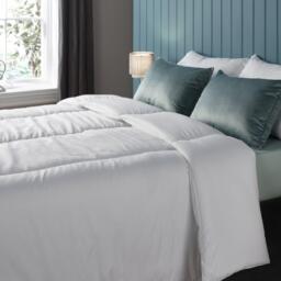 Downland Luxury Waffle 15 tog Duvet - thumbnail 2