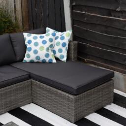 Streetwize Outdoor Polka Dot Scatter Cushions - Pack of 6 - thumbnail 5