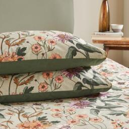 Wylder Wallflower Printed Botanical Duvet Set - thumbnail 3