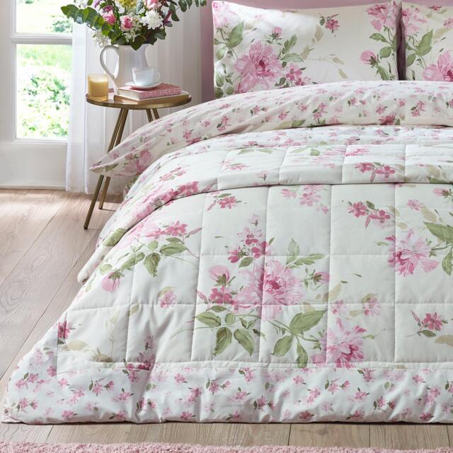 Catherine Lansfield Avebury Floral Bedspread - image 1