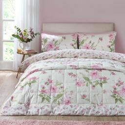 Catherine Lansfield Avebury Floral Bedspread - thumbnail 3