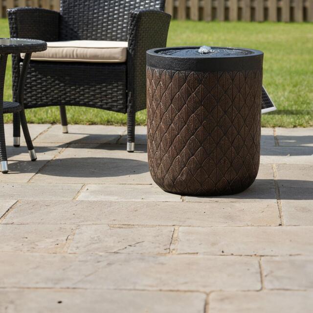 Streetwize Diamond Weave Solar Fountain - Textured Planter - image 1