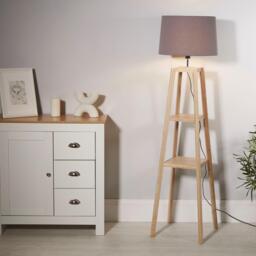 Lighting Collection Wooden Plant Stand Lamp