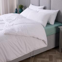 Downland 4.5 Tog Soft Like Down Hollowfibre Duvet - thumbnail 5