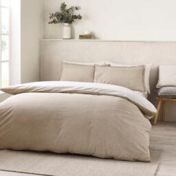 Catherine Lansfield Oxford Pinstripe Reversible Duvet Cover Set - thumbnail 2