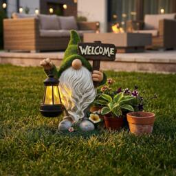 Streetwize Gonk Ornament With Solar LED Lantern & Welcome Sig