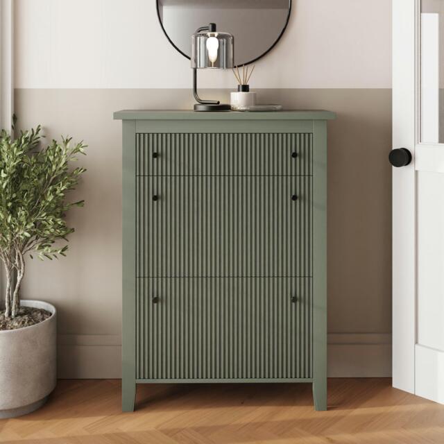 GFW Garrucha Deluxe Shoe Cabinet - image 1