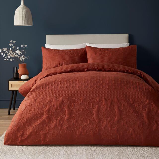 Serene Home Avery Stripe Duvet Cover Set in Terracotta