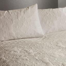 Serene Home Avery Pinsonic Damask Duvet Cover Set in White - thumbnail 5