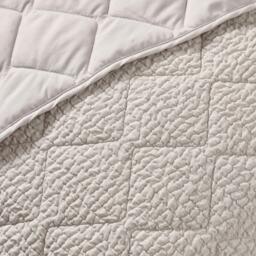 Catherine Lansfield Crinkle Seersucker Texture Bedspread - thumbnail 2