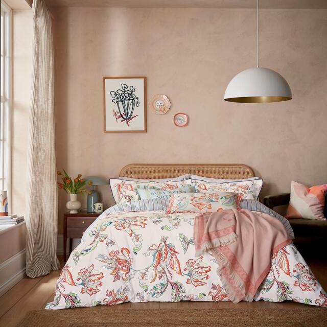 Yvonne Ellen Signature Floral Duvet Cover Set - image 1