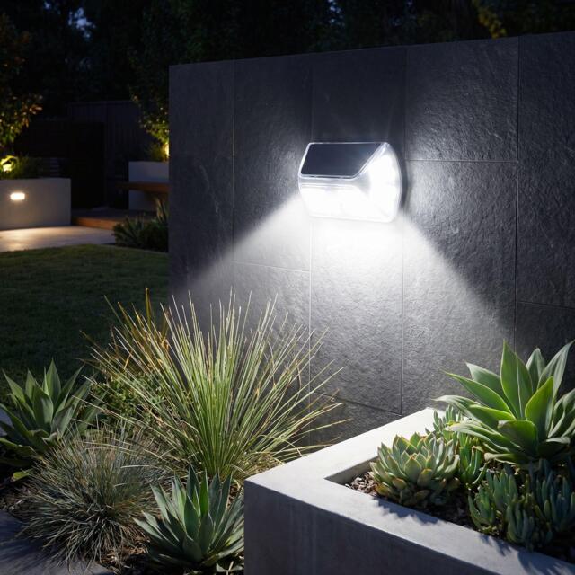 Streetwize 40LED Solar Security Light with Motion Sensor - image 1