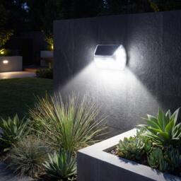 Streetwize 40LED Solar Security Light with Motion Sensor