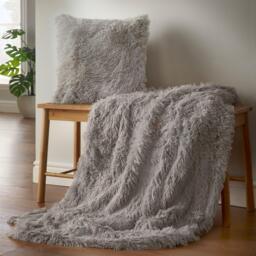 Catherine Lansfield Cuddly Deep Pile Blanket Throw - thumbnail 2