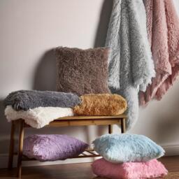 Catherine Lansfield Cuddly Deep Pile Blanket Throw - thumbnail 4