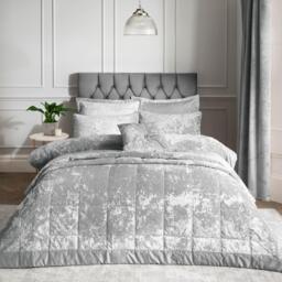 Catherine Lansfield Crushed Velvet Quilted Bedspread - thumbnail 2