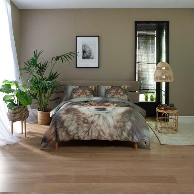 Deyongs Wolf Duvet Cover - image 1