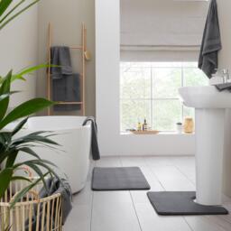 Catherine Lansfield Anti-Bacterial Cotton Towel - thumbnail 4