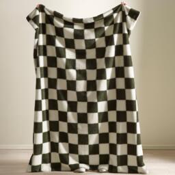 Catherine Lansfield Cosy Soft Checkerboard Fleece Blanket Throw - thumbnail 2
