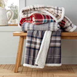 Catherine Lansfield Cosy Kelso Check Blanket Throw - thumbnail 4