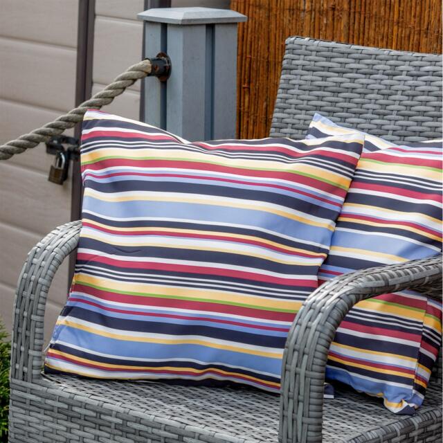 Streetwize Pair of Filled Outdoor Cushions - image 1