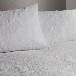 Serene Home Avery Pinsonic Damask Duvet Cover Set in White - thumbnail 4